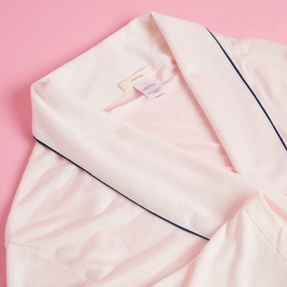 Eberjey Other - NWT eberjey The Wrap Robe Size S/M, Pink w/ Navy